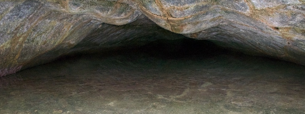Lava tunnel, Isabela