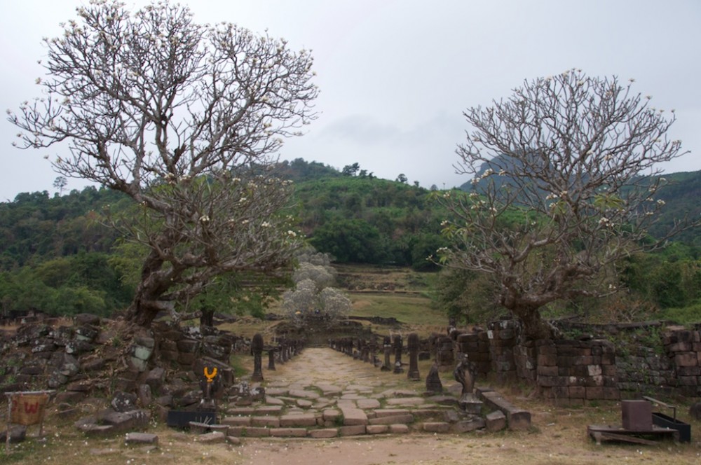 Enterence to Wat Phou