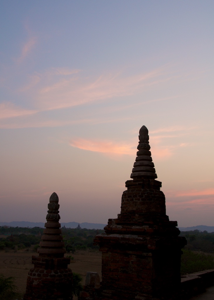 Stupa in avondlicht Bagan